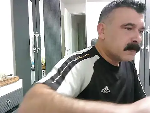 Snapshot of meroglu45 chatting on October 2025 06:19:01 PM meroglu45 online show from October 2025 06:19:01 PM