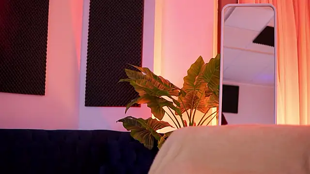 TiffanyBlaize online show from February 2026 04:10:02 AM