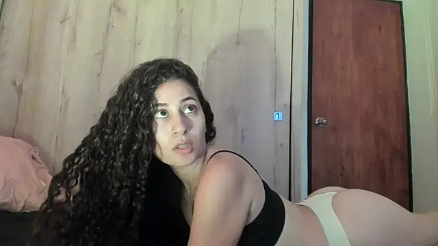 Snapshot of fernanda317 chatting on March 2026 03:22:01 PM fernanda317 online show from March 2026 03:22:01 PM