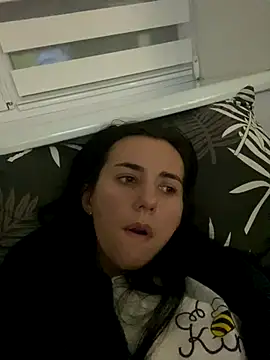 oliviya mur online show from November 2025 04:06:02 PM