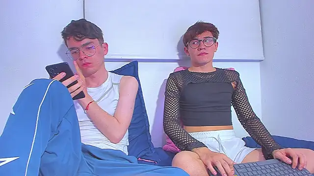 dani angel dark online show from November 2025 01:30:02 AM