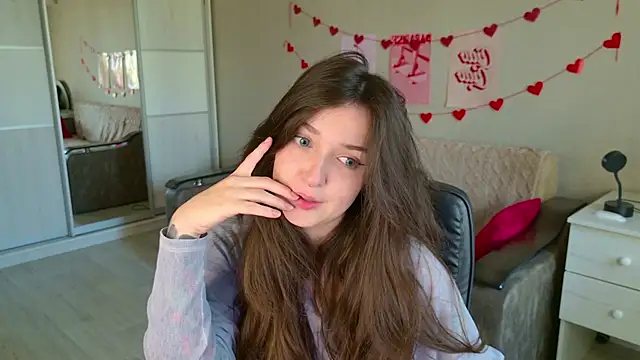 BellaSink online show from October 2025 05:20:02 AM