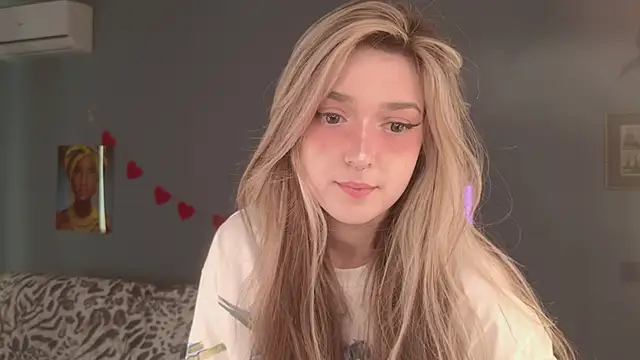 Snapshot of BellaSink chatting on March 2026 05:34:02 AM BellaSink online show from March 2026 05:34:02 AM