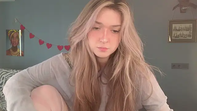 Snapshot of BellaSink chatting on March 2026 05:30:02 AM BellaSink online show from March 2026 05:30:02 AM