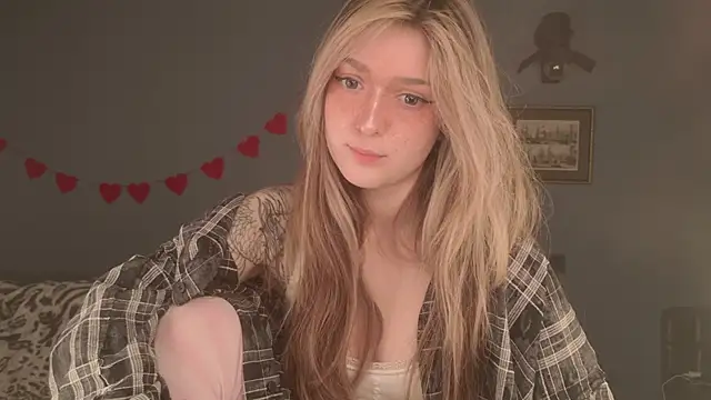 Snapshot of BellaSink chatting on April 2026 05:37:02 AM BellaSink online show from April 2026 05:37:02 AM