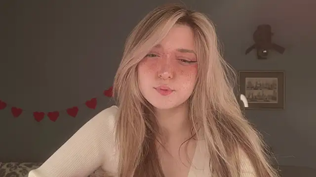 Snapshot of BellaSink chatting on April 2026 05:29:02 AM BellaSink online show from April 2026 05:29:02 AM