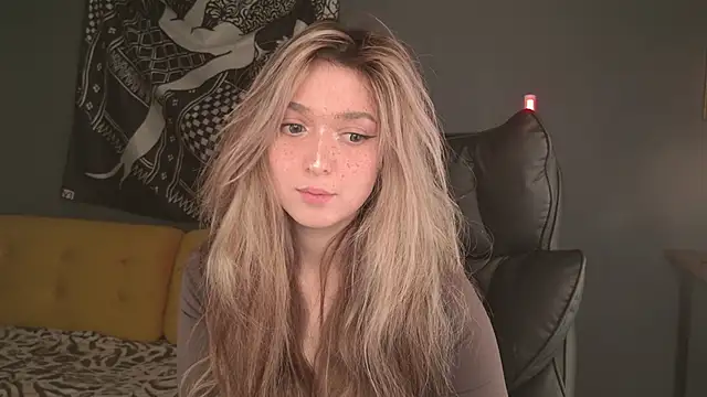 Snapshot of BellaSink chatting on May 2026 11:11:01 PM BellaSink online show from May 2026 11:11:01 PM