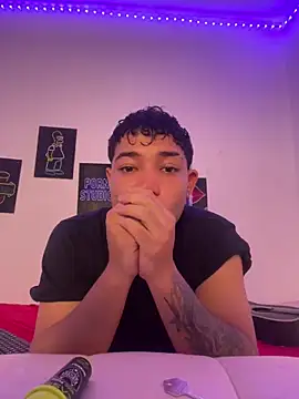 Snapshot of Yeyei77 chatting on November 2025 05:11:01 PM Yeyei77 online show from November 2025 05:11:01 PM