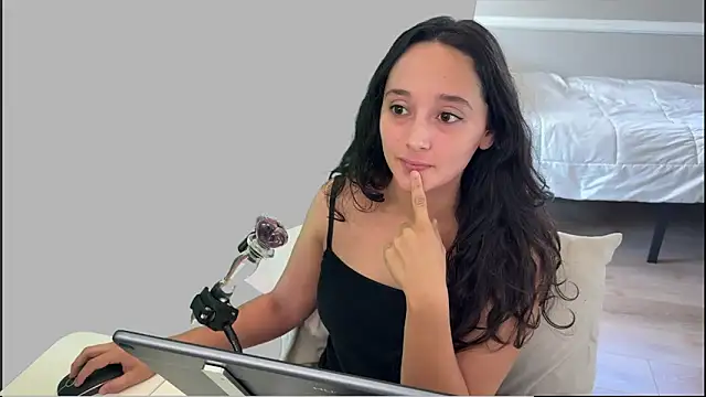 WinnieRin online show from December 2025 09:02:01 PM