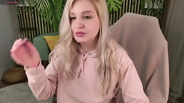 cold blondie online show from November 2025 07:08:01 AM