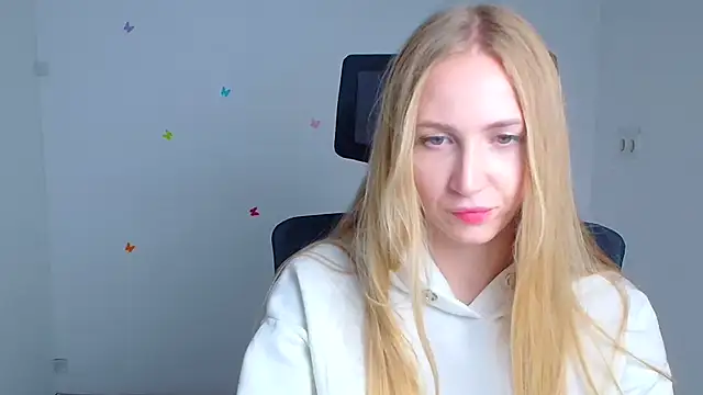 Emma Moonlightt online show from October 2025 06:25:02 PM