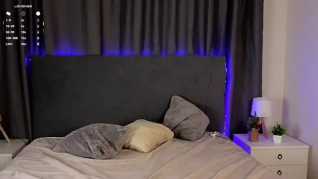 NadiaGnegy online show from November 2025 03:12:02 PM