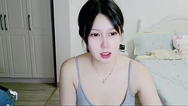 Snapshot of The_icy_moon chatting on June 2026 12:27:01 PM The icy moon online show from June 2026 12:27:01 PM
