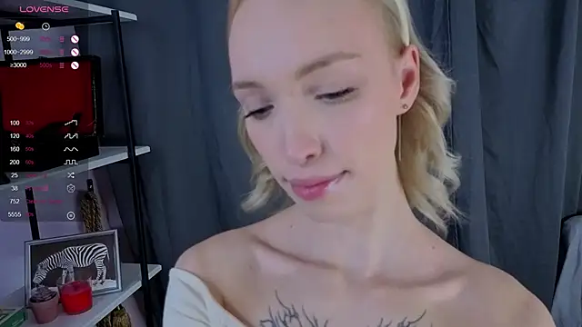 Snapshot of Grace_Glend chatting on November 2025 03:45:02 PM Grace Glend online show from November 2025 03:45:02 PM