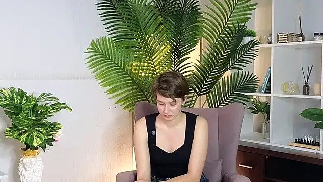 Snapshot of CaronArnstein chatting on October 2025 11:33:02 AM CaronArnstein online show from October 2025 11:33:02 AM