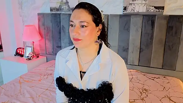 Elizabeth bennett 6 online show from January 2026 06:11:01 PM