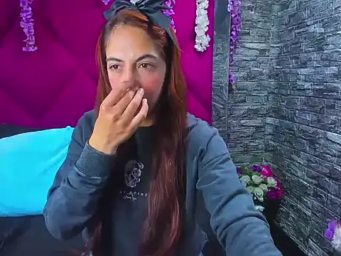 MariamGray1 online show from October 2025 04:57:01 PM