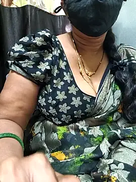 Snapshot of hot-telugu-queen chatting on November 2025 06:30:02 AM hot-telugu-queen online show from November 2025 06:30:02 AM