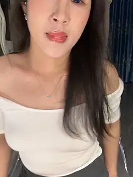 littlesluttycat online show from April 2026 02:31:01 PM