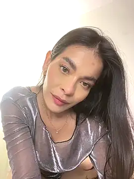 Esmeraldalcl online show from November 2025 09:08:01 PM