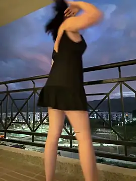 Julietalcl online show from December 2025 11:01:02 PM