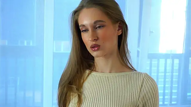 ManieRolfson online show from October 2025 07:55:02 AM