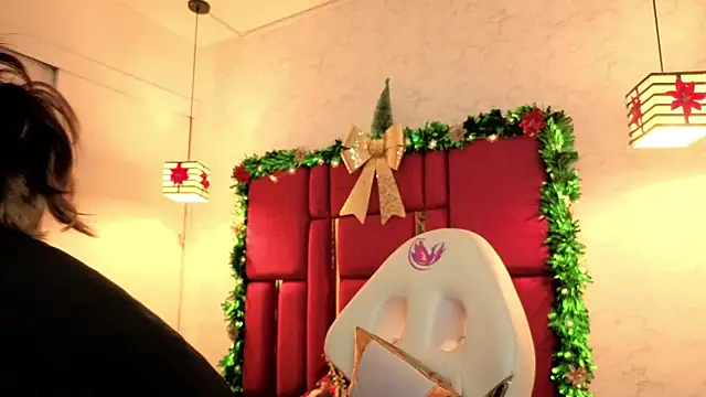 moon winy online show from December 2025 11:39:02 AM