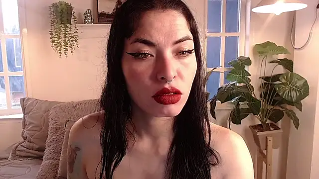 liafaith online show from November 2025 01:33:01 PM