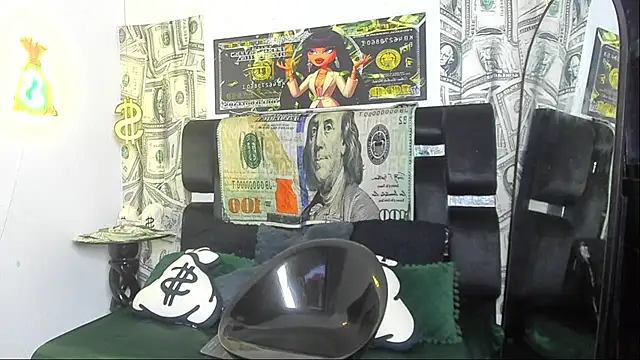 Snapshot of Latin_Doll13 chatting on October 2025 11:37:01 PM Latin Doll13 online show from October 2025 11:37:01 PM