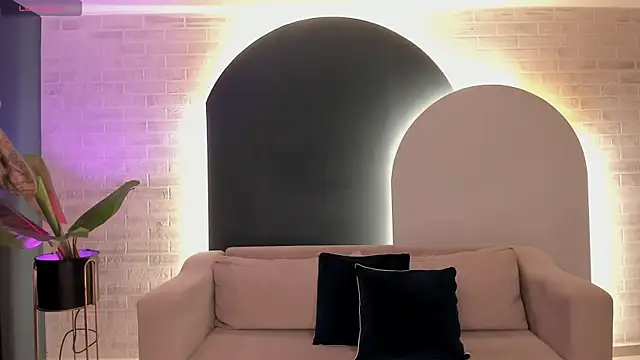 ChristineFord  online show from October 2025 03:04:01 PM