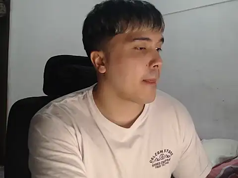 Snapshot of CuteAlexBoy chatting on April 2026 09:23:01 PM CuteAlexBoy online show from April 2026 09:23:01 PM