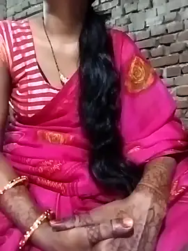 Snapshot of Hot_Lilly02 chatting on October 2025 05:31:02 AM Hot Lilly02 online show from October 2025 05:31:02 AM