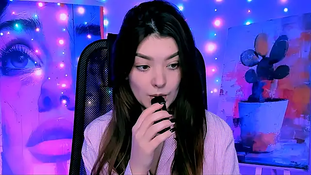 AnaSteisher online show from December 2025 01:40:02 PM