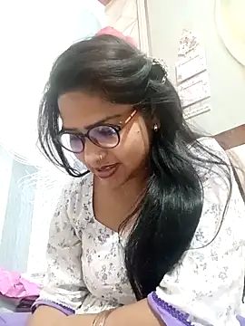 Vanshika1432 online show from November 2025 05:13:02 PM