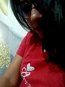 Vanshika1432 online show from November 2025 07:24:02 PM