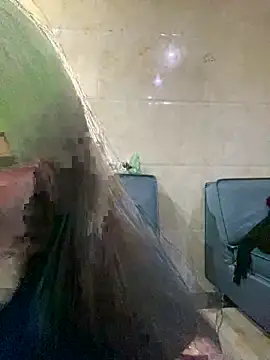 Snapshot of RanRan68 chatting on December 2025 08:24:02 PM RanRan68 online show from December 2025 08:24:02 PM