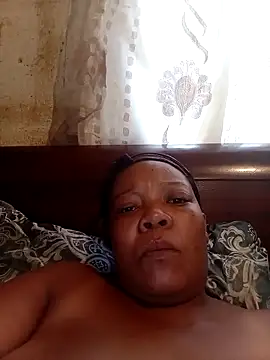 boobsqueenxo online show from December 2025 12:56:01 PM