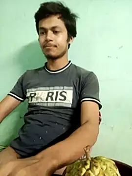 maxmishra18 online show from November 2025 11:21:02 AM