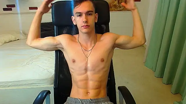 Snapshot of BradyFlint chatting on October 2025 04:15:01 AM BradyFlint online show from October 2025 04:15:01 AM