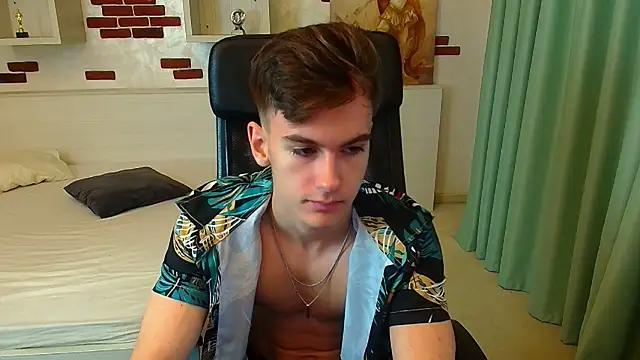 Snapshot of BradyFlint chatting on October 2025 05:33:01 AM BradyFlint online show from October 2025 05:33:01 AM