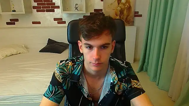 Snapshot of BradyFlint chatting on November 2025 05:28:02 AM BradyFlint online show from November 2025 05:28:02 AM