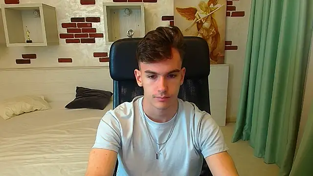 Snapshot of BradyFlint chatting on November 2025 05:17:01 AM BradyFlint online show from November 2025 05:17:01 AM