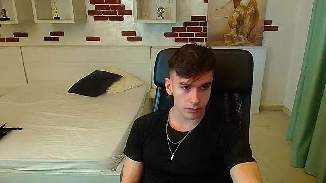 Snapshot of BradyFlint chatting on November 2025 08:39:02 AM BradyFlint online show from November 2025 08:39:02 AM