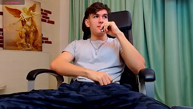 BradyFlint online show from February 2026 05:33:02 AM