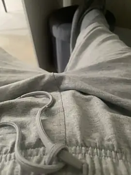 NayaValen online show from November 2025 11:09:01 AM