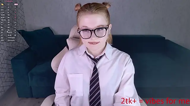 Snapshot of NayaValen chatting on June 2026 04:22:02 PM NayaValen online show from June 2026 04:22:02 PM