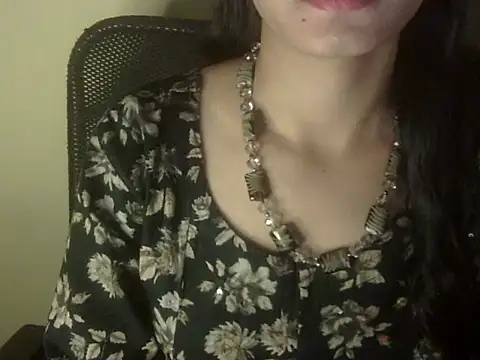 Snapshot of Shezi_N chatting on January 2026 02:05:02 AM Shezi N online show from January 2026 02:05:02 AM