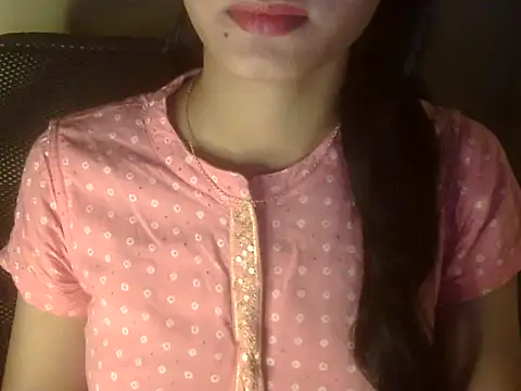 Snapshot of Shezi_N chatting on February 2026 04:25:01 PM Shezi N online show from February 2026 04:25:01 PM