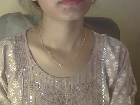 Snapshot of Shezi_N chatting on April 2026 06:51:02 AM Shezi N online show from April 2026 06:51:02 AM