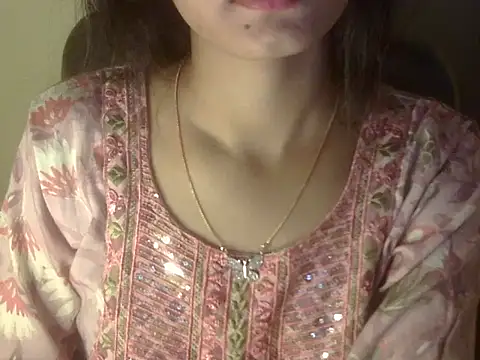Snapshot of Shezi_N chatting on April 2026 02:19:02 PM Shezi N online show from April 2026 02:19:02 PM